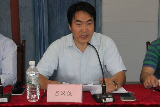 新疆注冊稅務師協會副會長呂漢俠作重要講話