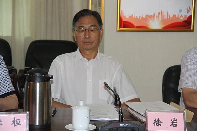 自治區國稅局黨組成員、副局長徐巖.JPG