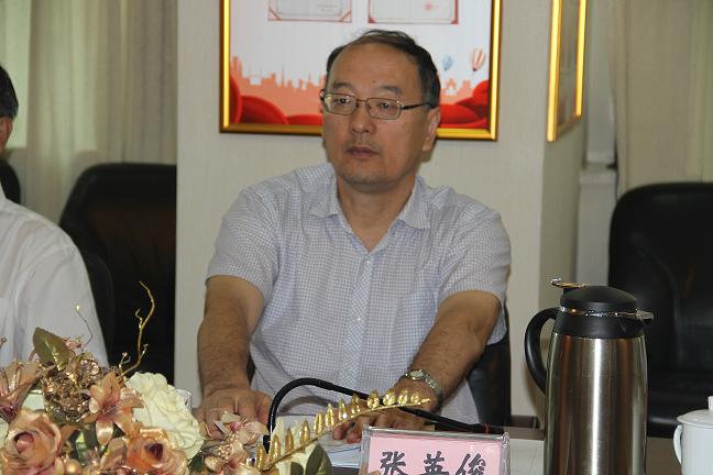 自治區地稅局黨組成員、副局長.JPG